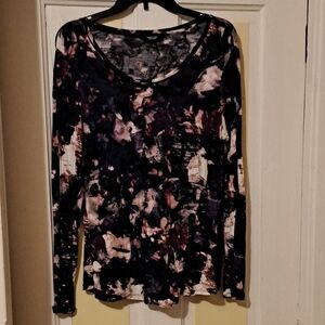 Multicolored long sleeve v-neck graphic blouse